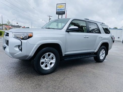 Used 2024 Toyota 4Runner SR5 image 6
