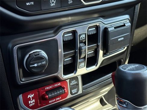 Used 2023 Jeep Gladiator Rubicon w/ LED Lighting Group image 26