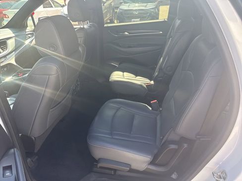 Used 2022 Buick Enclave Premium image 11