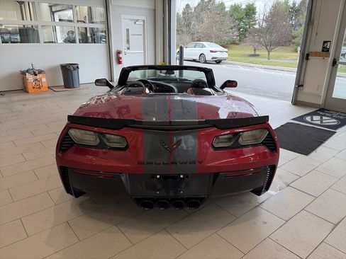 Used 2015 Chevrolet Corvette Z06 w/ 3LZ Preferred Equipment Group image 5