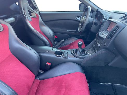 Used 2015 Nissan 370Z NISMO image 15