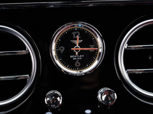 Used 2023 Bentley Continental GT Azure image 41