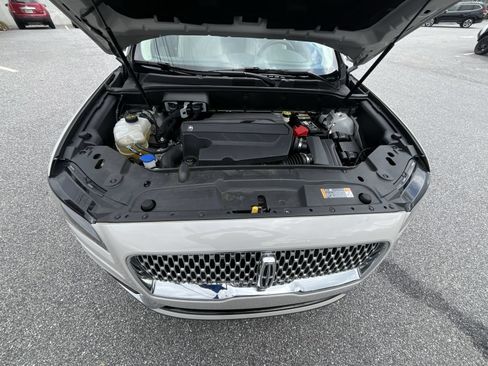 Used 2020 Lincoln Nautilus Reserve AWD/4WD image 30