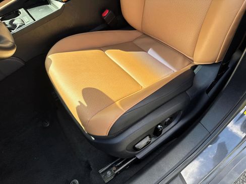 Used 2023 Lexus ES 350 w/ Premium Package image 17