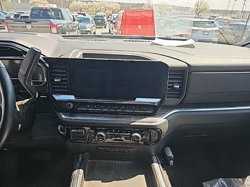 Used 2024 Chevrolet Silverado 3500 LTZ w/ LTZ Plus Package image 6