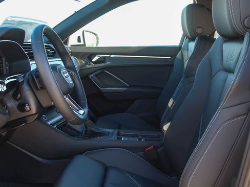 New 2025 Audi Q3 2.0T Premium image 27