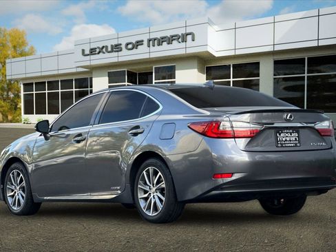 Used 2016 Lexus ES 300h image 3