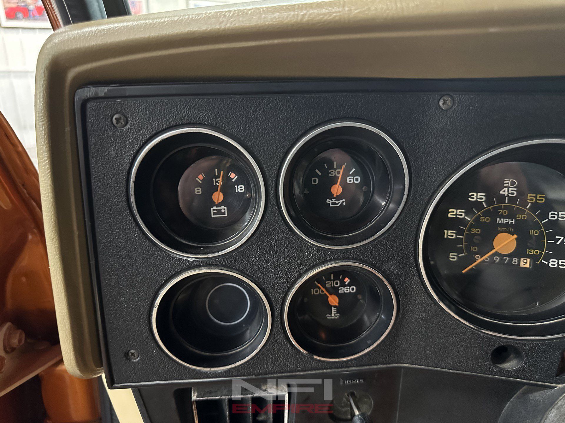 Used 1987 Chevrolet Silverado 1500 1500 RWD image 27