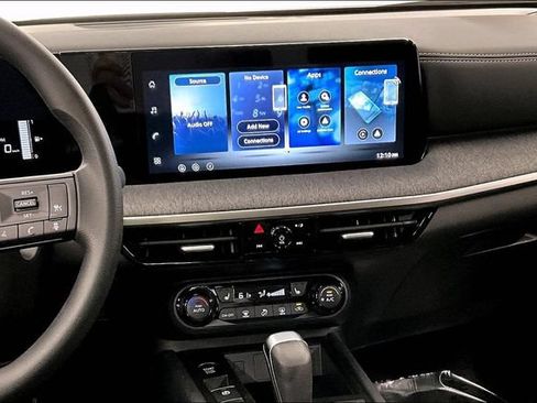 New 2026 Nissan Kicks SV w/ SV Premium Package FWD image 8