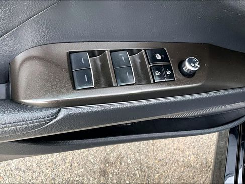 Used 2023 Toyota Camry XLE image 32