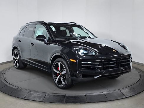 New 2026 Porsche Cayenne S AWD/4WD image 9