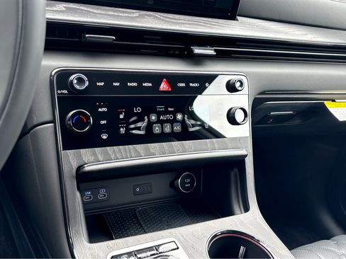 New 2026 Genesis GV80 3.5T Advanced image 12