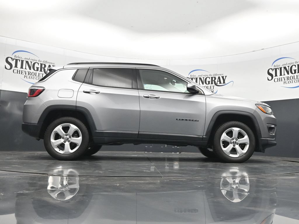 Used 2020 Jeep Compass Latitude w/ Popular Equipment Group AWD/4WD image 33