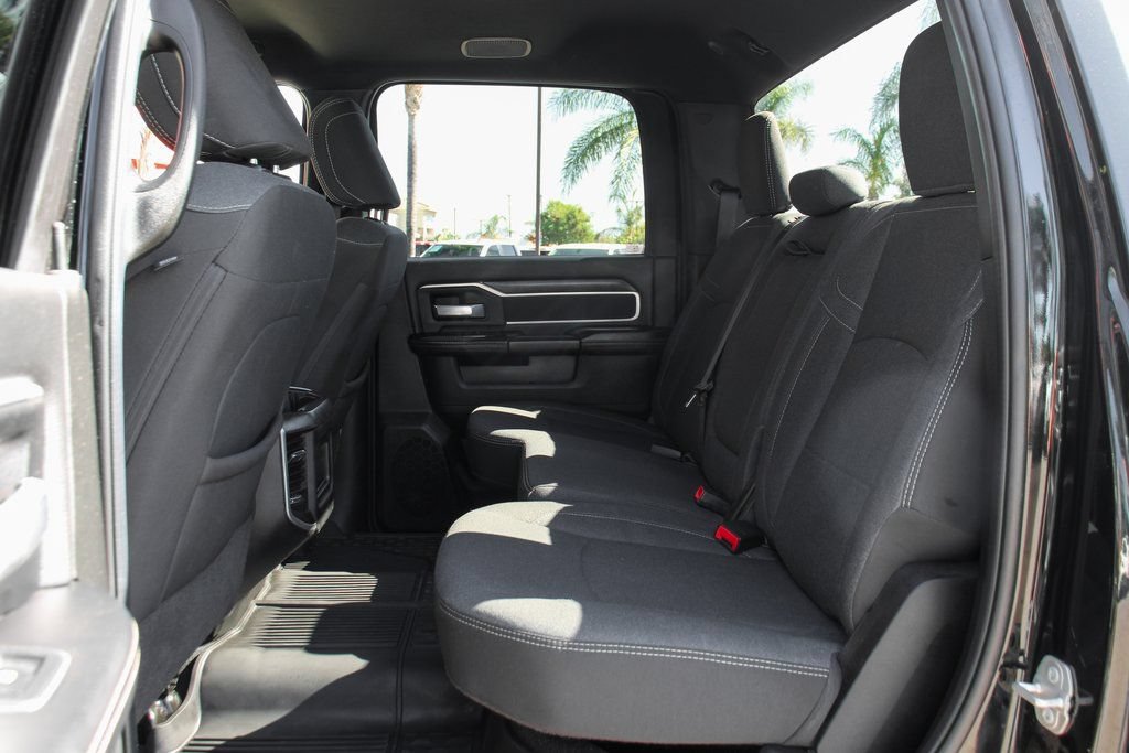 Used 2024 RAM 2500 Big Horn w/ Night Edition AWD/4WD image 33