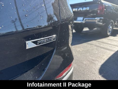 Used 2018 Chevrolet Equinox Premier image 9