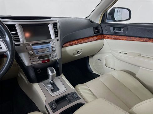 Used 2012 Subaru Outback 3.6R Limited image 27