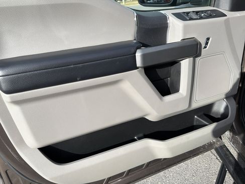 Used 2017 Ford F250 XLT image 16