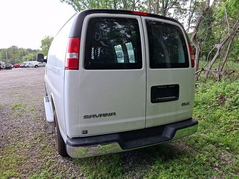 Used 2024 GMC Savana 2500 w/ Driver Convenience Package RWD image 5