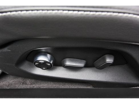 Used 2023 Chevrolet Corvette Stingray Premium Cpe w/ Z51 Performance Package RWD image 21