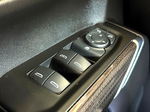 Used 2022 Chevrolet Silverado 1500 RST image 19