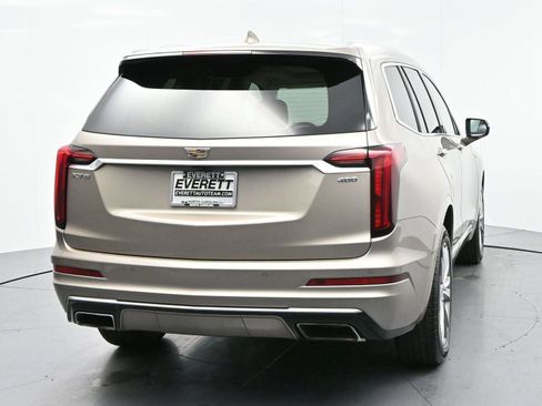 Used 2022 Cadillac XT6 Premium Luxury image 6