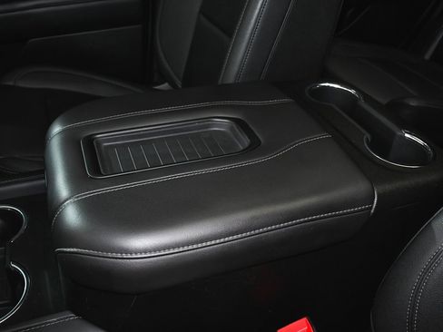 Used 2022 Chevrolet Tahoe LT w/ Luxury Package image 38