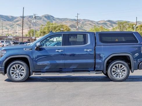 Certified 2022 GMC Sierra 1500 Denali w/ Technology Package AWD/4WD image 3