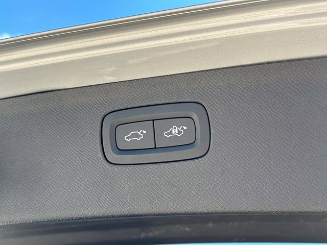 Certified 2024 Volvo XC90 B6 Plus w/ Protection Package Premier AWD/4WD image 36