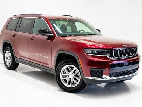 Used 2024 Jeep Grand Cherokee L Laredo AWD/4WD image 6