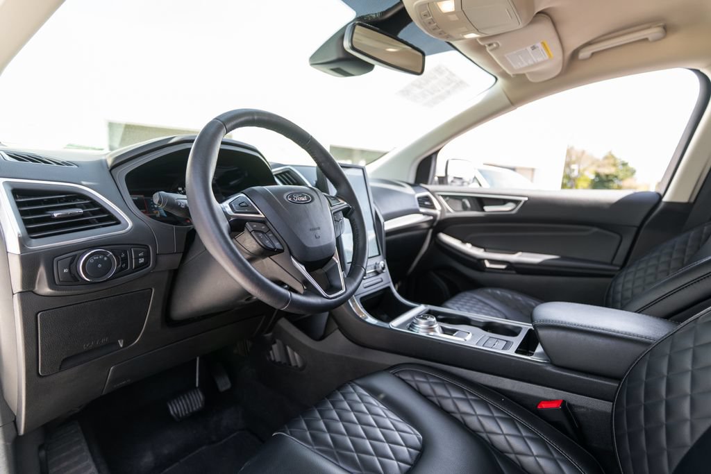 Used 2024 Ford Edge Titanium AWD/4WD image 12