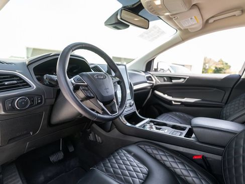 Used 2024 Ford Edge Titanium AWD/4WD image 12