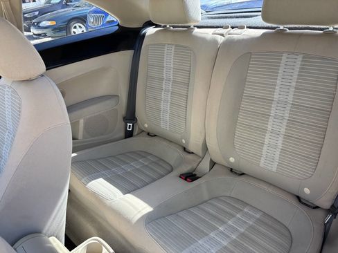 Used 2013 Volkswagen Beetle 2.0T image 8