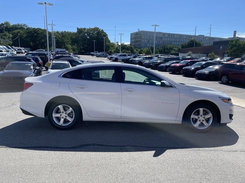 Used 2024 Chevrolet Malibu LT FWD image 6