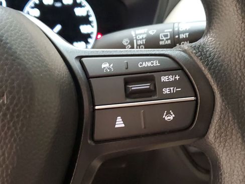 Used 2024 Honda HR-V LX image 11