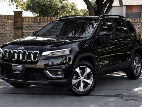 Used 2022 Jeep Cherokee Limited image 11