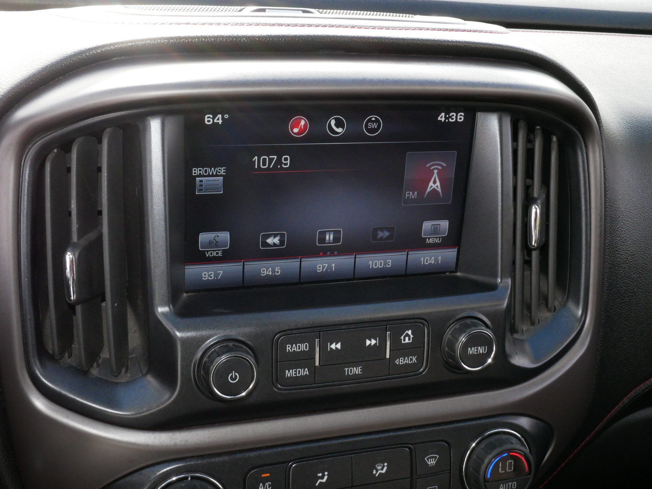 Used 2015 GMC Canyon SLE w/ All-Terrain Package AWD/4WD image 22