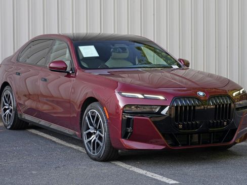 Used 2023 BMW 760i xDrive AWD/4WD image 62