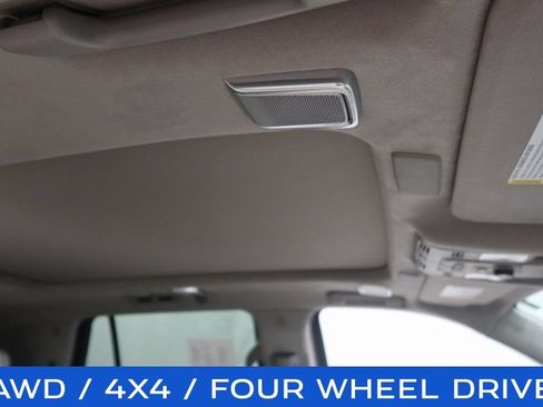 Used 2022 Cadillac Escalade Sport Platinum w/ LPO, ONYX Package AWD/4WD image 16