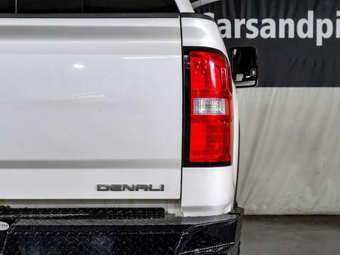Used 2018 GMC Sierra 2500 Denali w/ Suspension Package, Off-Road AWD/4WD image 42