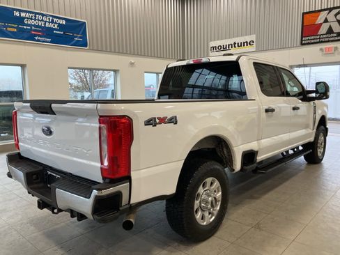 Certified 2024 Ford F250 XLT image 5