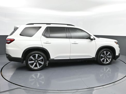 Used 2023 Honda Pilot Touring image 29