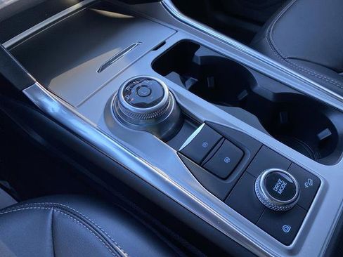 Certified 2022 Ford Explorer XLT w/ Equipment Group 202A image 19