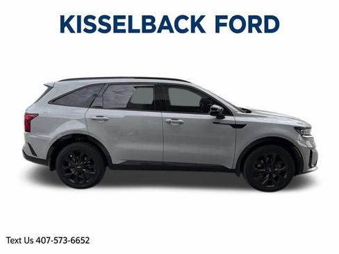 Used 2023 Kia Sorento SX image 3