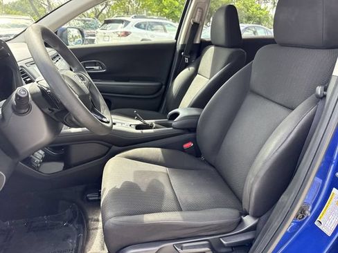 Used 2018 Honda HR-V EX image 11