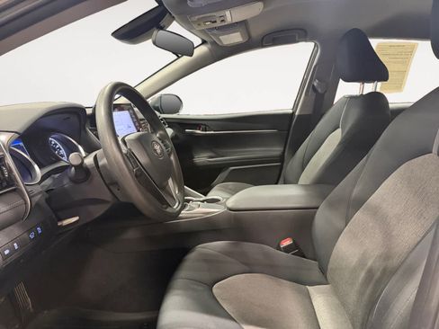Used 2021 Toyota Camry LE FWD image 10