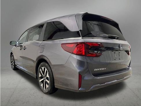 New 2026 Honda Odyssey EX-L image 3