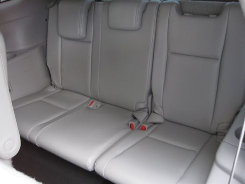 Used 2017 Toyota Highlander XLE AWD/4WD image 29