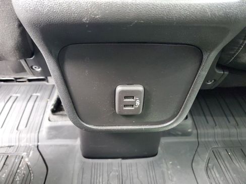 Used 2022 GMC Terrain SLE w/ Driver Convenience Package image 9