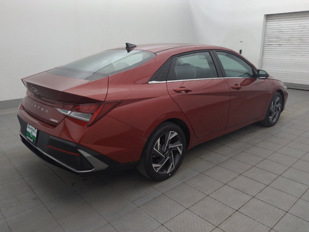 Used 2025 Hyundai Elantra Limited FWD image 10