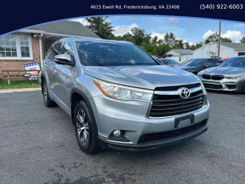 Used 2016 Toyota Highlander XLE AWD/4WD image 7
